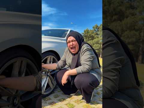 Kadının Eli Lastiğe Sıkıştı Sonu Üzücü Saddest Videos #shorts