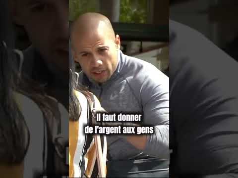 INFLUENCEUR qui fait SEMBLANT D’AIDER un SDF 🤮
