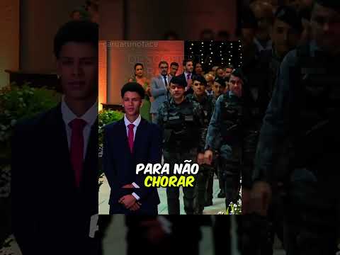 Uma homenagem que ele sentiu no coração ❤️👉Caruarunoface #formatura #homenagem #militar