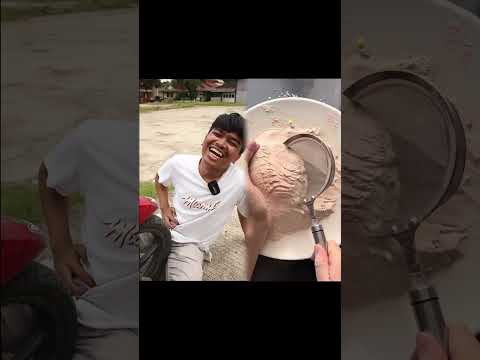 Cowo itu jangan dirusak dong :(#lucu #absurd #komedi #ngakak #kocak #dailycomedy #dailycomedytv