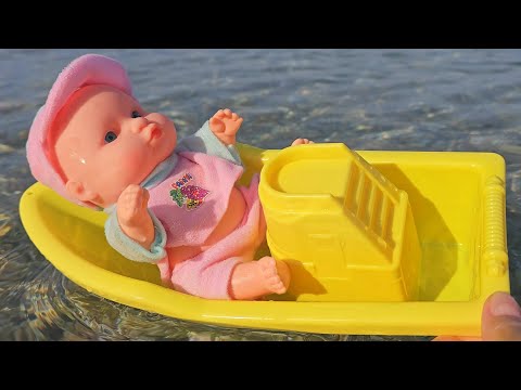 Learn colors song on the sea