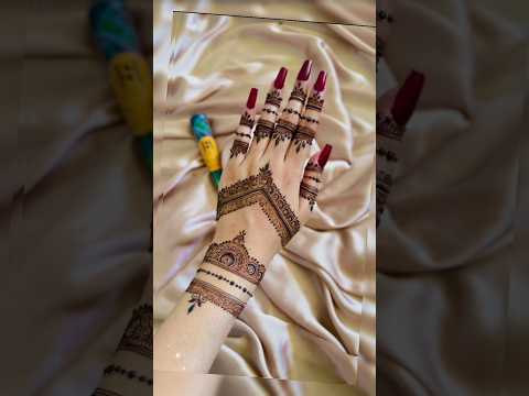 Simple and beautiful mehndi designs 😍#shorts