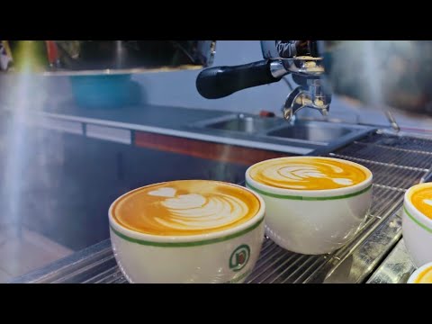 HOW TO MAKE A PERFECT CAFÉ LATTE,,,,,,,