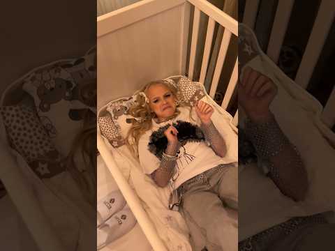 Отель ошибся с кроватями для дочек!