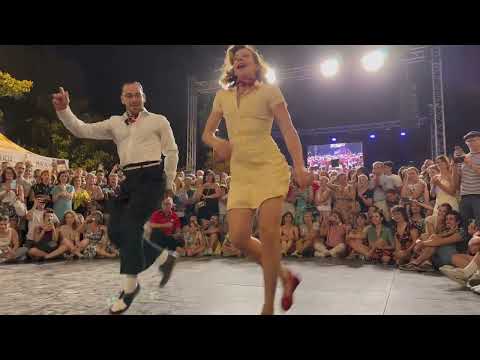 CRAZY ROCK AND ROLL DANCE IN SPAIN