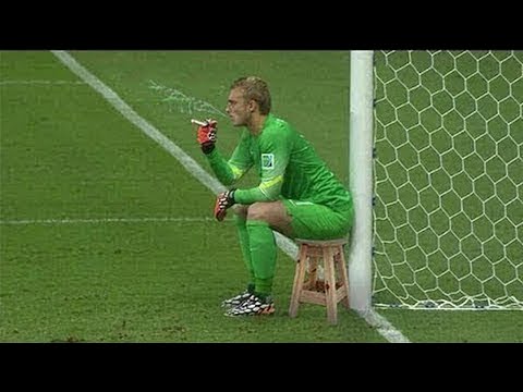 10 FUNNY WORST GOALKEEPER MISTAKES