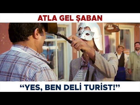 Atla Gel Şaban Türk Filmi | Niyazi, Kasabın Kafasına Tavayı İndiriyor!