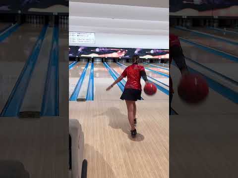 【ボウリング】 事故 ギャルのハプニング集  #bowling #ボウリング女子 #tiktok  #shorts #viralshort #japanesebowling