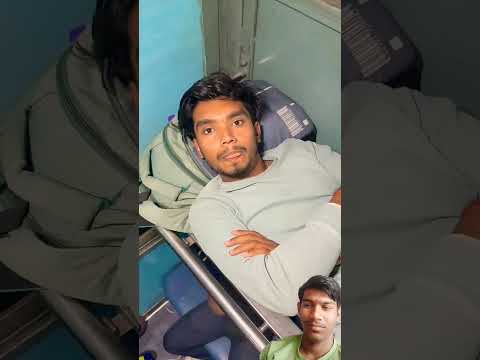 paper dene ja rha tha😭 #trainmechori #train #chori#traincomedy#newthought #travel #trainfunnyvideo
