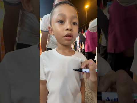 Aqil sign baju peminat 🤣