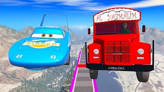 Şimşek McQueen Ekibi vs Süper Kamyonlar Yeni Parkurda - GTA 5 MODS