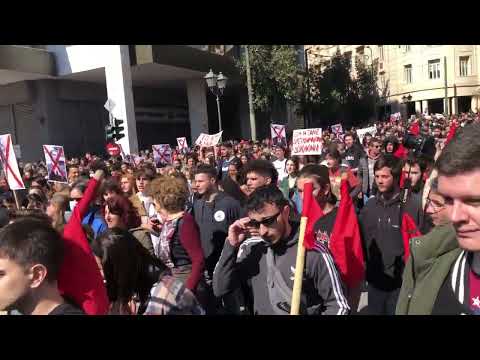 Μεγαλειώδης πορεία στο κέντρο της Αθήνας για τα Τέμπη | CNN Greece