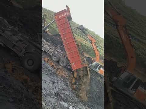Truck Unloading #shorts #truck #excavator