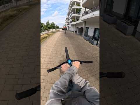 POV SESSION 🤯 #bike #automobile #bmxplus #bikelife #dirtbiketricks #wheelie #bmx #shieldbmx #mtb