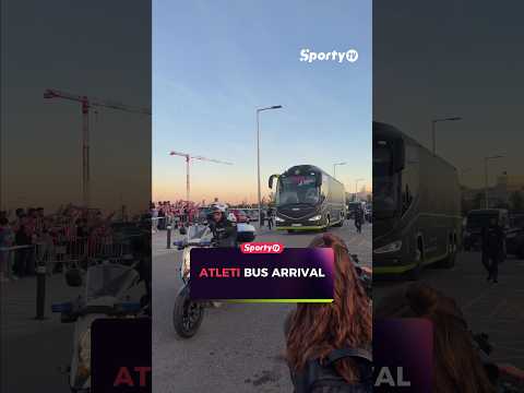 🔴⚪️ Atleti bus arrival ahead of a <strong>crucial</strong> clash 🆚 Man United in Champions League! 🚌