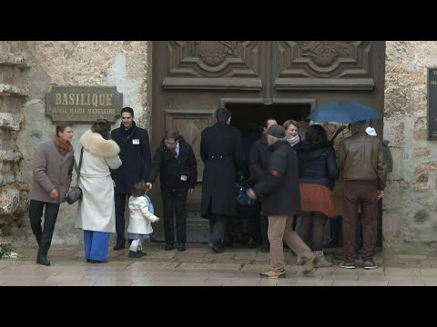 Family and friends arrive at funeral for French toddler Emile, who disappeared in 2023 | AFP