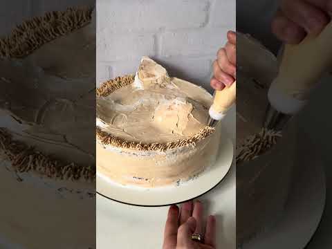 A cliente queria um bolo de cachorro parecido com o cachorro dela