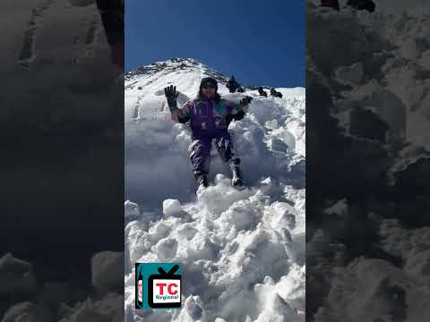 अभिनेत्री करतेय बर्फाळ प्रदेशात सुट्टी एन्जॉय !