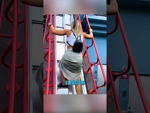 How the moving staircase works