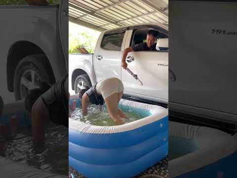 เหมือนมีอะไรบางอย่าง🤣#funny #viral #comedy #joker #fun #viralvideo #ขำๆ