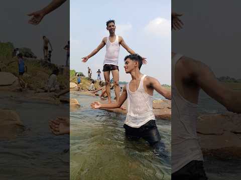 love at first time ✨💘 in water fall 💖🍁#romantic mood #youtubeshorts in #bollywood #patpare#wattsapp