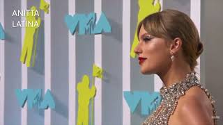VMAs toca Boys Don't Cry, de Anitta, durante aparição de Taylor Swift