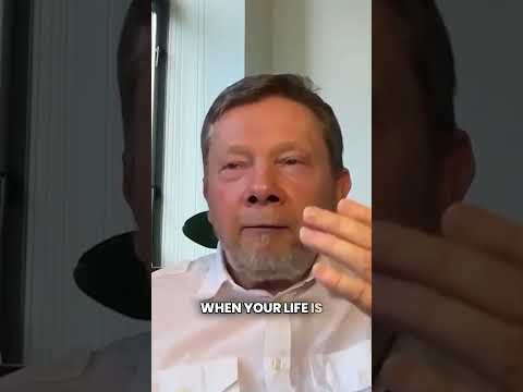 Eckhart Tolle's simple practice to overcome overwhelm #mindset #eckharttolle #presencepractice