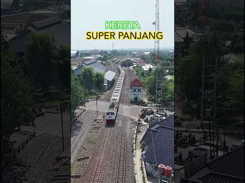 KERETA SUPER PANJANG#keretaapi #keretaapiindonesi #train #automobile #railway