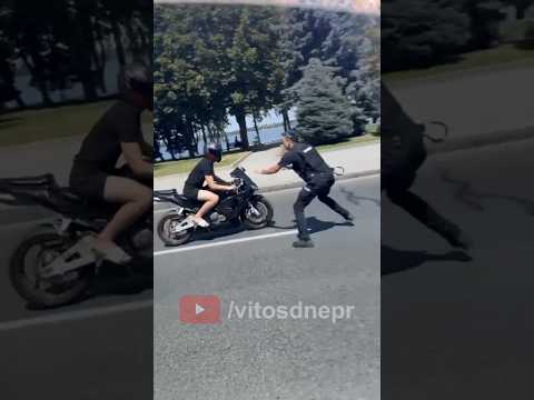 Полиция Днепра пытается поймать спортбайк