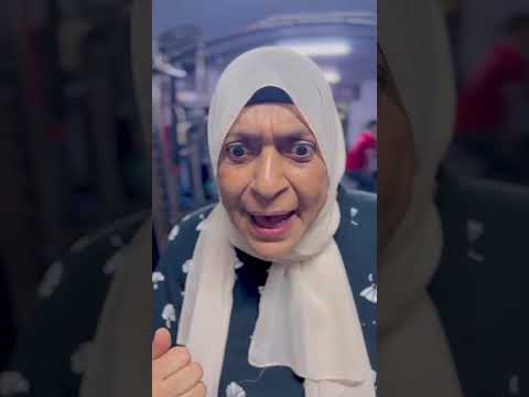 لما امك تروح معاك الجيم😂😂