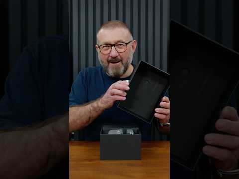 Hasselblad 907X & CFV 100C