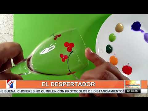 Aprende cómo decorar tus copas para la cena de hoy