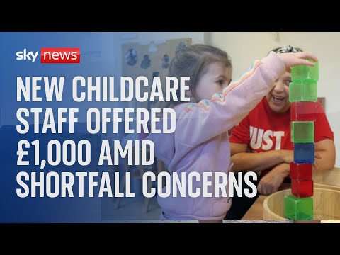 New childcare staff offered £1,000 amid concerns over shortfall