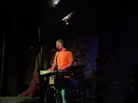 911-band (live in Coffee Manufacturer)
