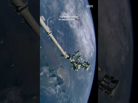 Canadarm2 appears over a <strong>line</strong> <strong>of</strong> volcanoes in Indonesia. 🌋🛰️