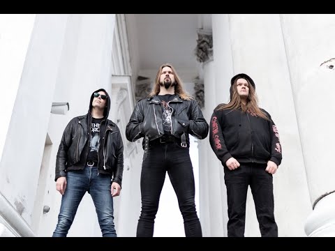 Hooded Menace nos invita a ser parte de una danza lúgubre