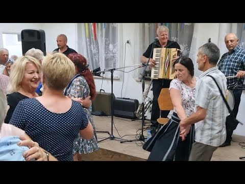 Sycyna 4 lata temu,znakomici tancerze i świetna kapela. 