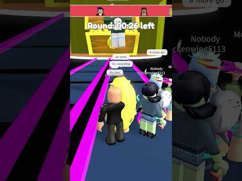 Banana cat  PLAYS GLASS BRIDGE IN ROBLOX 😲😲#roblox #shorts