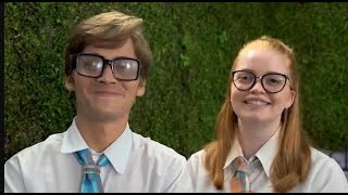 DANIEL E ANA COMEÇARAM A USAR ÓCULOS NA ESCOLA