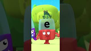 🐸 Making New Friends in Alphaland! 💖 | Learn to Read | @officialalphablocks #shorts