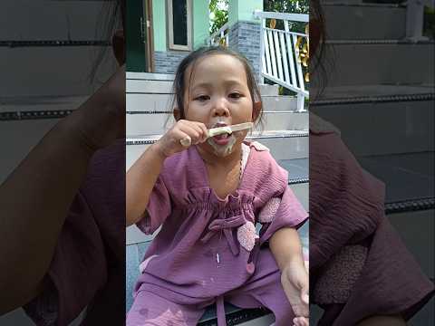 agisna makan es krim#trendingshorts
