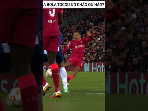 A BOLA TOCOU NO CHÃO OU NÃO