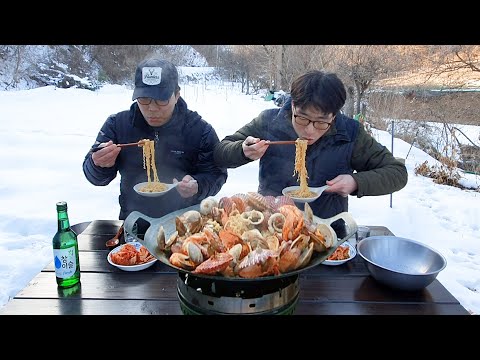 형아랑 솥뚜껑 해물라면에 소주 한잔~! (가리비, 조개, 대하, 오징어, 라면 먹방) Seafood Ramen Mukbang / Korean Recipe / ASMR Mukbang