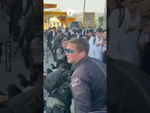 רימונים ועימותים עם שוטרים בהפגנת החרדים -אחרי שחייל נקלע עם רכבו להמון