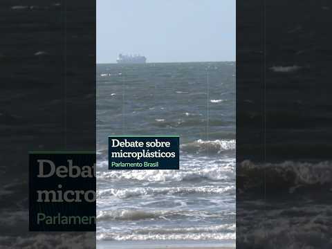 Ameaça invisível: 70% das praias brasileiras estão contaminadas por microplásticos #Shorts