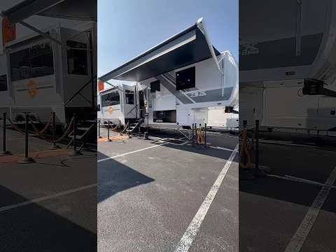 This open range camper has 3 bedrooms 🤯 @campingworld #motorhometour #camper