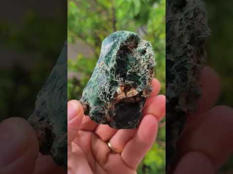 4.76 Oz Raw Dark Green Color Rare Chrysopal Specimen / Nickel Opal