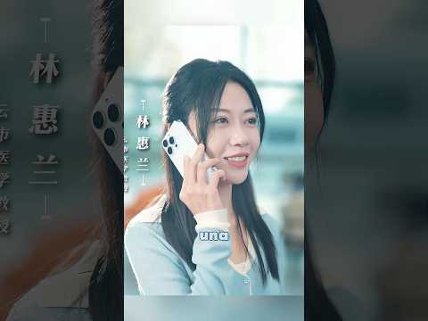 La mujer impidió que la azafata cerrara la puerta de la cabina.