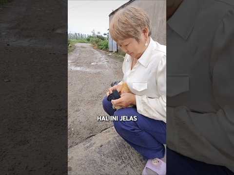 Kenapa Menutup Muka Dengan Kaus Kaki?! #shorts