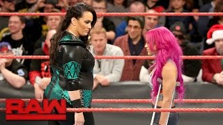 Nia Jax overpowers Sasha Banks: Raw, Dec. 19, 2016